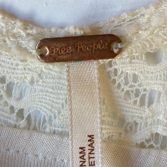 *SOLD* Free People Ivory Katya Paisley Lace Dress Size: XS - Picture 5 of 5